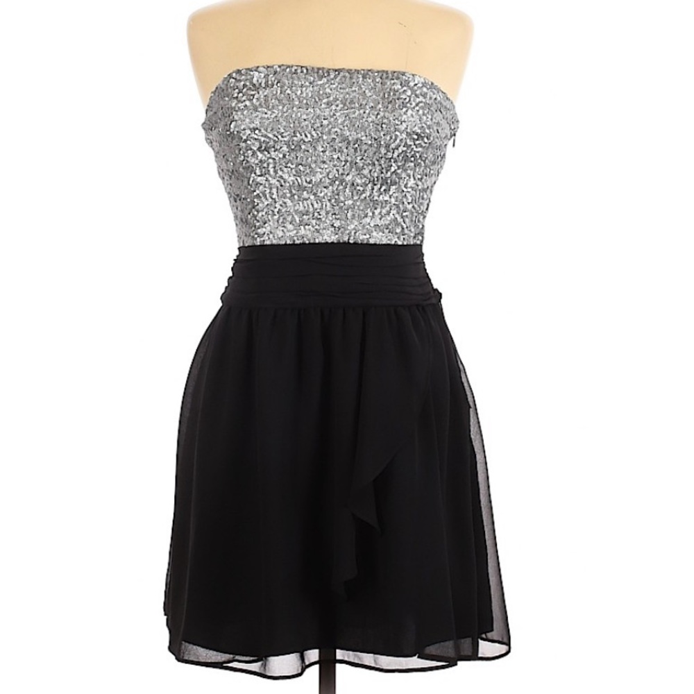 🎉HP🎉 Express Sequin Black & Silver Chiffon Dress Size 2